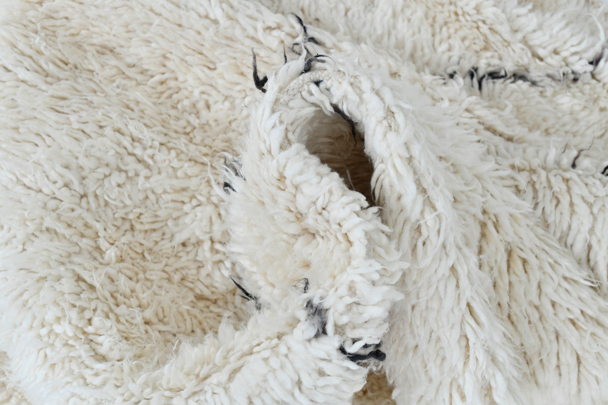 Classical Moroccan Black and White Rug 3371