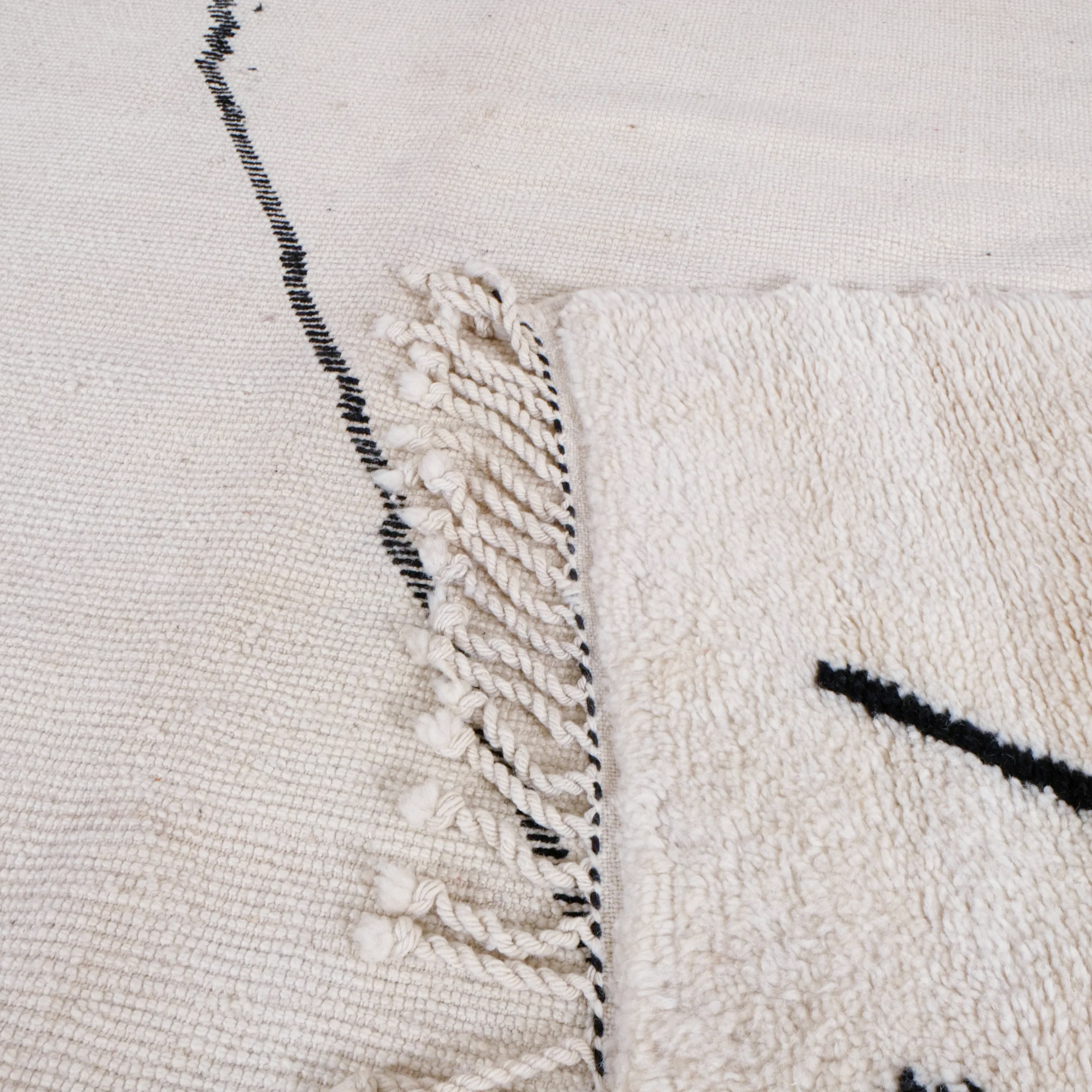 Mid Century Moroccan Rug 3520